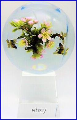 5 Fascinating PAUL STANKARD Art Glass Orb Flowers Bees Paperweight 9 Display