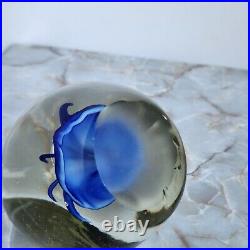 ART GLASS VINTAGE Paperweight Blue Flower with Bubble in the Center
