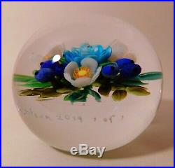 An OUTSTANDING CATHY RICHARDSON 1 OF A KIND FLORAL BOUQUET Art Glass PAPERWEIGHT