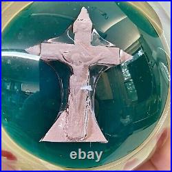 Art Glass Paperweight Unsigned Sulphide CRUCIFIX Cain Twist Val St Lambert