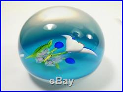 BACCARAT Paperweight 1984 Flower and Butterfly Presse Papier