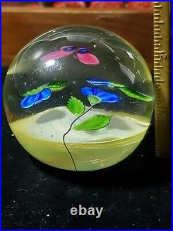 Beautiful 1980 LUNDBERG Daniel SALAZAR Artist Proof Art Glass PAPERWEIGHT