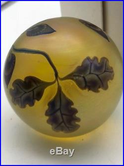 Beautiful Vintage Orient Flume Paperweight 1989