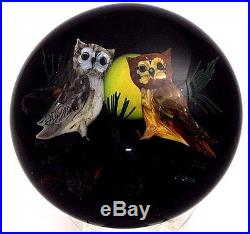 Charming RICK AYOTTE Lovely PAIR of OWLS under FULL MOON Art Glass PAPERWEIGHT