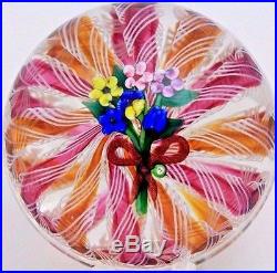 Fascinating PAUL YSART Gorgeous FLOWERS BOUQUET on TWIST Art Glass PAPERWEIGHT