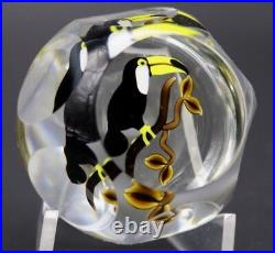 Fascinating PERTHSHIRE Faceted Perched Toca TOUCAN Art Glass PAPERWEIGHT with COA