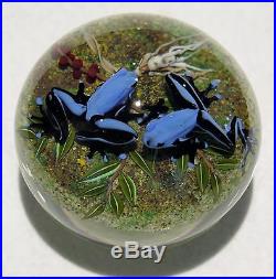 Jim Donofrio very realistic blue glass lampwork Tuxedo Frogs paperweight