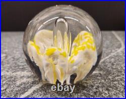 Lampwork Yellow Daffodil Blown Glass Intricate Paperweight 3.25 Authenticated