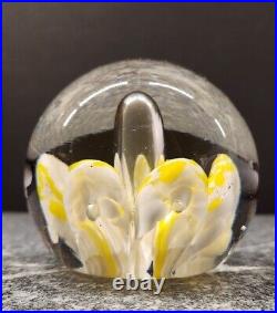 Lampwork Yellow Daffodil Blown Glass Intricate Paperweight 3.25 Authenticated