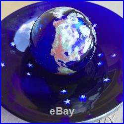 Lundberg Studios World Paperweight/Marble matching bowl/stand 1994 100894