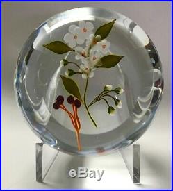 PAUL STANKARD Chokeberries and Blossoms Glass Paperweight A178 1978