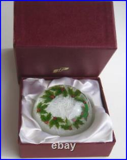 Perthshire 1983 Christmas Wreath White Glass Paperweight Art Glass Ltd Ed Box