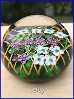 Perthshire Glass Paperweight Limited Edition Bouquet flowers Lattice Moss Floral