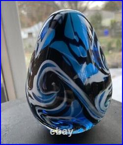 Rare FENTON ART GLASS 1976 5 ROBERT BARBER BLUE SWIRL EGG PAPERWEIGHT