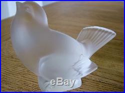 Signed Lalique Crystal Art Glass Bird Sparrow Paperweight Moineau Moqueur Nr