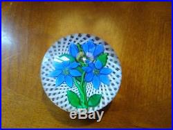 ST. LOUIS Blue Flowers on Lattice, Glass Paperweight