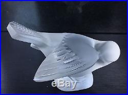 Signed LALIQUE FRANCE Frosted Crystal Art Glass Bird Figure Paperweight Sparrow