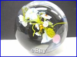 Signed PAUL STANKARD Glass Artist Bee with Flowers Paperweight D45 dated 1993