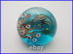 Stunning STEVEN LUNDBERG 1997 Fish Aquarium Art Glass PAPERWEIGHT Signed