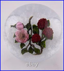 Victor Trabucco Signed Red Berries/pink Flowers Art Glass Paperweight'96 3.28w