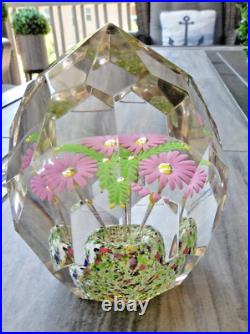 Vintage Bohemian Art Glass Faceted Marguerite Like Flowers & Fern Paperweight