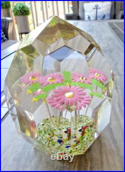 Vintage Bohemian Art Glass Faceted Marguerite Like Flowers & Fern Paperweight