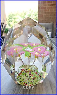 Vintage Bohemian Art Glass Faceted Marguerite Like Flowers & Fern Paperweight