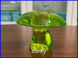 Vintage Viking Art Glass Lime Green Vaseline Epic Mushroom Paperweight 3.5