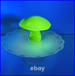 Vintage Viking Uranium Glass Medium Epic Mushroom 2.5 Tall Vintage No Chips